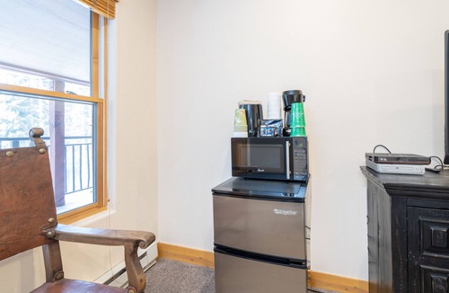 Mountain Village Hotel | Lock-Off Hotel Room With King Bed, Access to Heated Pool, Hot Tubs