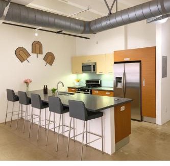 Downtown Los Angeles Bed & Breakfast | Loft in Downtown Los Angeles
