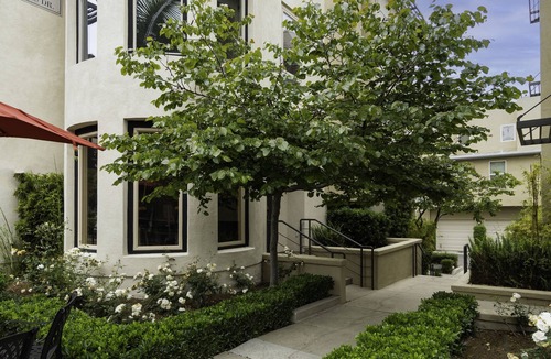 Aliso Viejo Apartment | LOFT21 - PREMIER GUEST ACCOMMODATIONS. JUST BRING YOUR SUITCASE AND A SMILE!