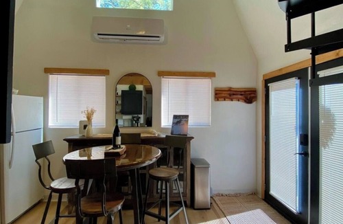 Kingman Cabin | Lofty Leisure Cabin- in a serene location perfect for a relaxing getaway