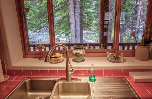 Carbondale Cabin | Log Cabin on Crystal River w/On Site Fishing