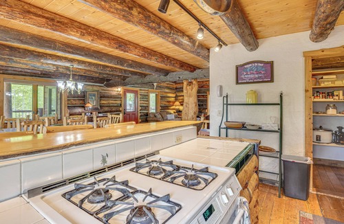 Almont House | Log Home on 40-Acre Crested Butte Ranch
