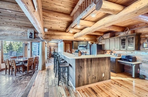 Quandary Village Cabin | Long Stay at Lux Cozy Cabin at 656 Hamilton Ln - with Gym!