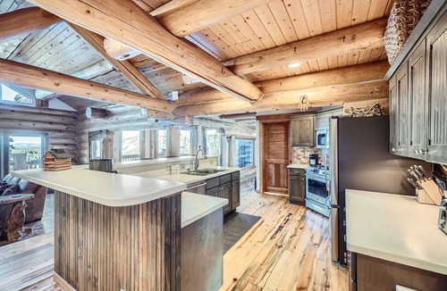 Quandary Village Cabin | Long Stay at Lux Cozy Cabin at 656 Hamilton Ln - with Gym!