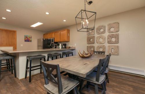 Historic District Apartment | Longbranch Pine Condo: Great Location