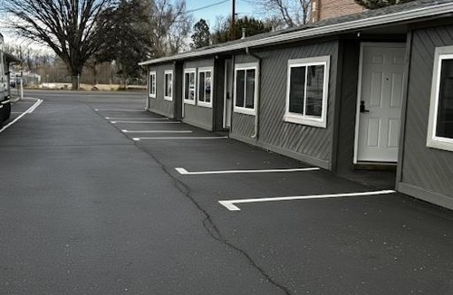 Longmont Hotel | Longmont Lodge & RV Park