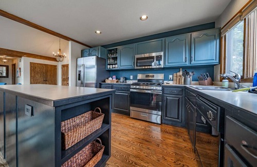 Estes Park Apartment | Longs Peak Views! 2.6 acres near Lumpy Ridge Trail