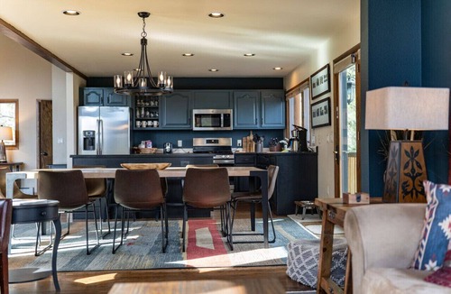 Estes Park Apartment | Longs Peak Views! 2.6 acres near Lumpy Ridge Trail