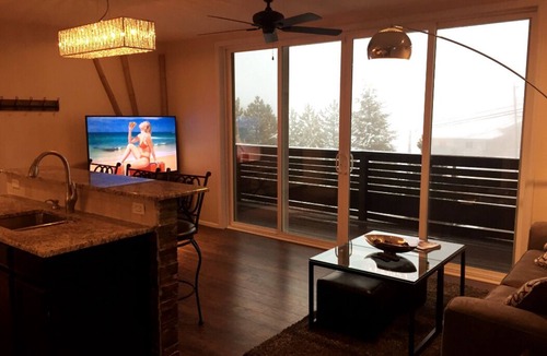 Golden Ski Chalet | Lookout Mountain Lodge & Chalet with Views! (30 Day Min)