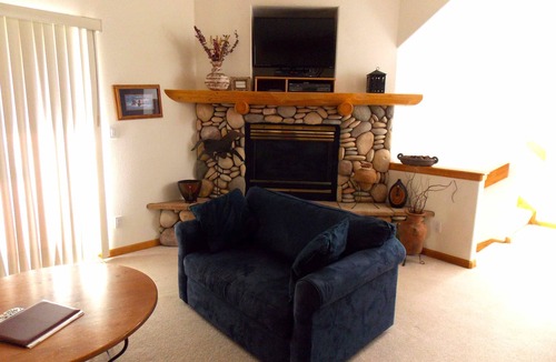 Dillon House | Lookout Ridge Townhome In the Heart of Summit County