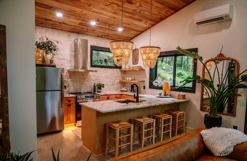 Loudonville Cabin | Lotus - AQUY Valley Rentals