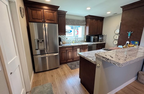 Thousand Oaks House | Lotus Moon Spa House - enjoy a peaceful stay in Thousand Oaks with spa and sauna
