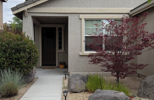 Sparks House | Lovely 3-bedroom handicap accessible, family friendly house in Spanish Springs