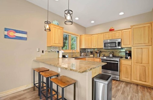 Three Peaks House | Lovely 3BR w/Workspace, Views, Near Skiing, Parks
