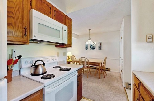 Steamboat Springs Condo | Lovely home w/pool, hot tub, mountain view, balcony, fast WiFi, & washer/dryer