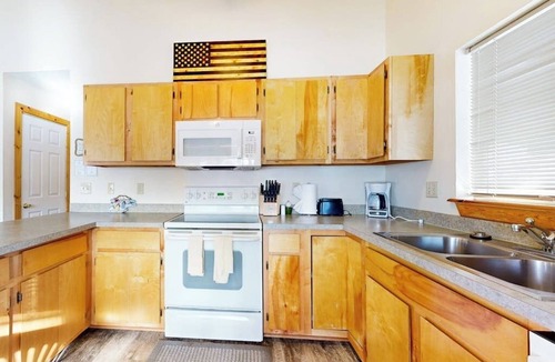 Gunnison House | Lovely home with patio & yard - great central locale near fishing & skiing