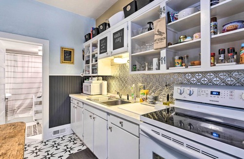 Montrose House | Lovely Montrose Home w/Yard: Walk to Dtwn & Park!