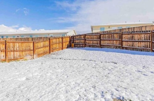 Montrose House | Lovely, spacious 3 bedroom townhome