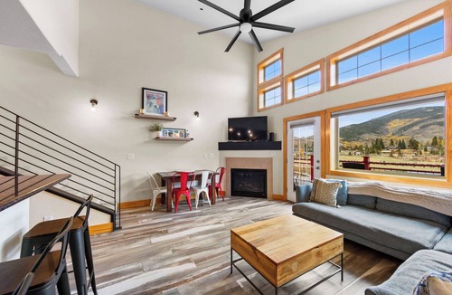 Dillon Condo | Lrd204d2