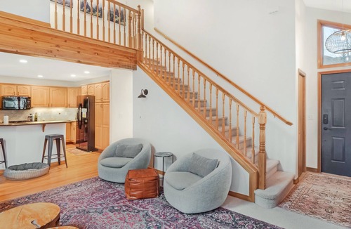 Eagle-Vail House | Lupine Lodge - A Family Retreat in EagleVail 5 King Bedrooms + Hot Tub!