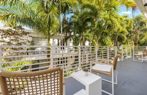 West Avenue Apartment | Lux Designer Apt | 2BR/2BA in Heart of Miami Beach