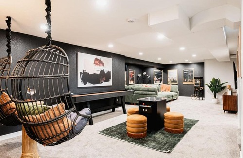 Allendale Area House | LUX Home HotTub Movie Room Firepit 15m to DEN