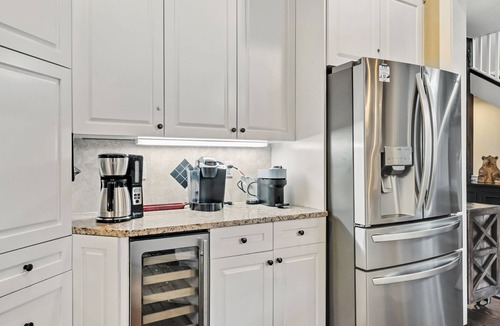 Peak 8 House | Luxe 4BDR on Peak8 Near Slopes w/Private Hot Tub