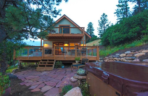 Pagosa Springs House | Luxe Downtown Home with Hot Tub/Fire Pits