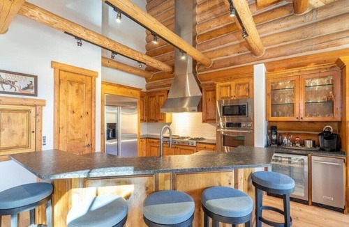 Mountain Village House | Luxuious Log Townhome w/Private Hot Tub