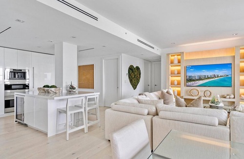 City Center Apartment | Luxurious 2/2 City View Penthouse at 1 Hotel South Beach PH-1721