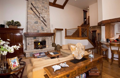 Vail Ski Chalet | Luxurious 5br@ Base of Vail | Near the Gondola
