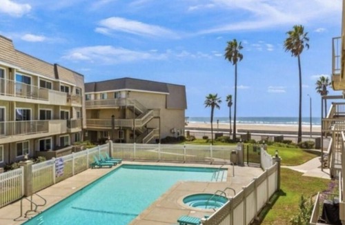 Port Hueneme Condo | Luxurious Cozy Beach Front Condo!(Steps to the sand)