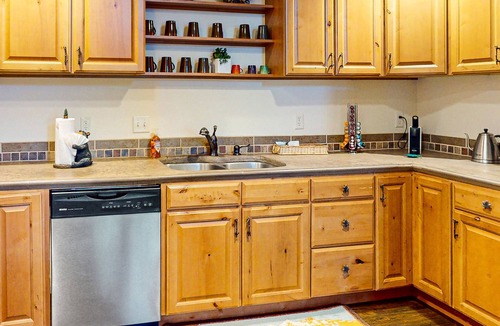 Estes Park House | Luxurious dog-friendly townhome near Lake Estes with fantastic views