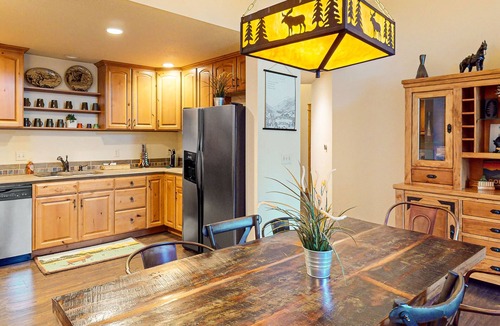 Estes Park House | Luxurious dog-friendly townhome near Lake Estes with fantastic views