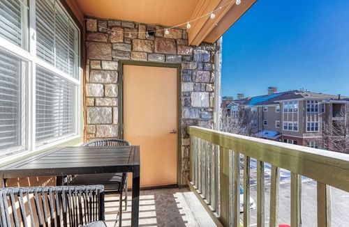 Cottonwood Condo | Luxurious fully furnished rental near Parker/DTC located on Happy Canyon Trail