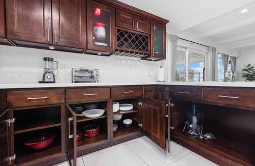 Hacienda Heights House | Luxurious Hacienda - Pickleball, Pool, & Jacuzzi