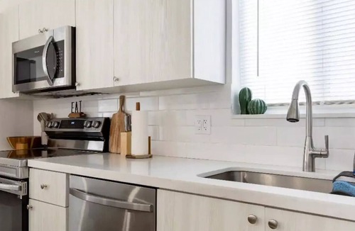 Hallandale Beach Villa | Luxurious Renovated Villa With Heated Pool