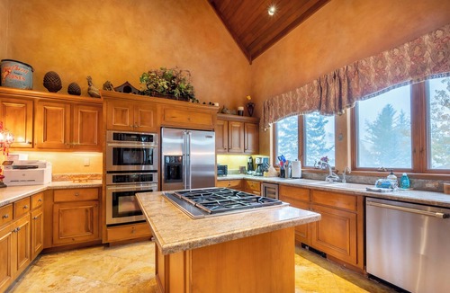 Beaver Creek House | Luxurious, Slopeside Ski Home With Private Hot Tub