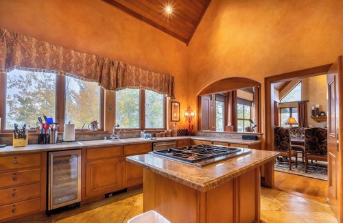 Beaver Creek House | Luxurious, Slopeside Ski Home With Private Hot Tub