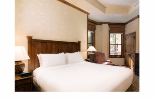 Aspen Resort | Luxurious, spacious 2 bdrm, 2 bth condo in the heart of Aspen, base of Aspen Mt.