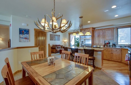 Bear Crossing House | Luxurious Town home with mountain views, private decks and spacious floor plan