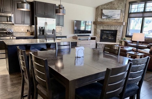 Keystone House | Luxury 3 Bedroom Mountain Townhome in Keystone