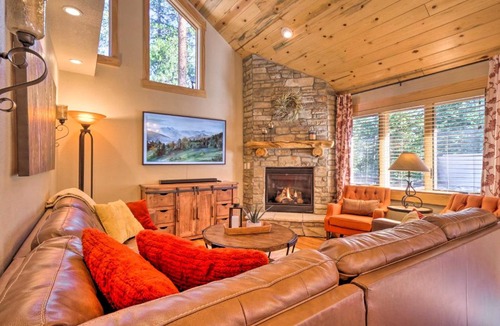 Winter Park House | Luxury 4 BR Cabin: 2 King Suites on Shuttle Route