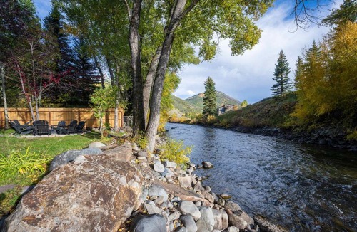 Crested Butte South House | Luxury 4BR Riverfront Home with Hot Tub Near Ski