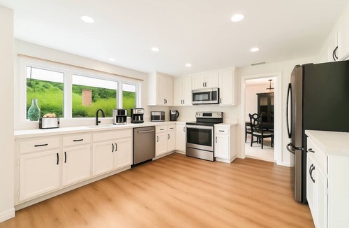 Mission Viejo House | Luxury 5BR 2 Master Suites Jacuzzi, Game Room & Sports Courts