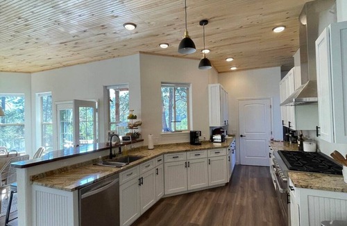 San Juan River Village House | Luxury Alpine Chalet-Perfectly Located+ View! Close to River