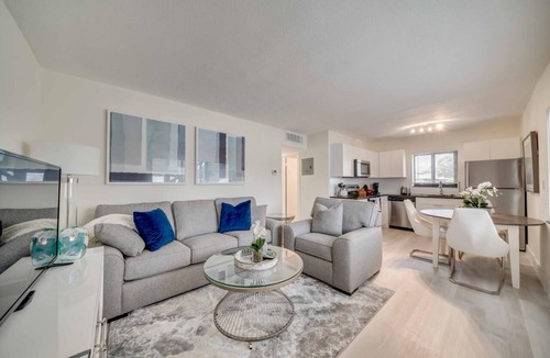 Imperial Point Apartment | Luxury beach resort for 6 ppl with pool