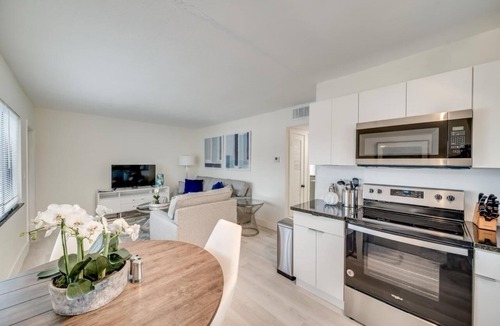 Imperial Point Apartment | Luxury beach resort for 6 ppl with pool
