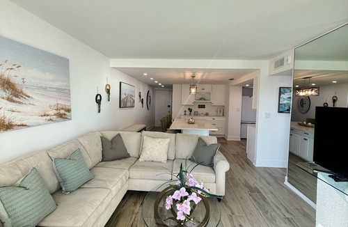 Moorings Condo | Luxury Beachfront Oasis-Newly Renovate Condo, open concept with large island