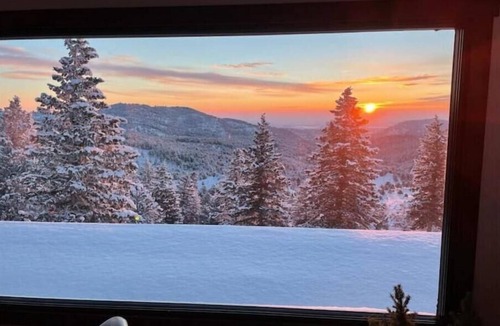 Sugarloaf House | Luxury Boulder View Retreat with spectacular views